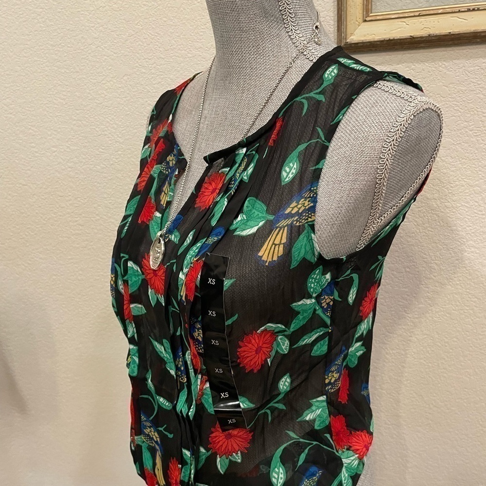 New - Banana Republic chiffon tank - Picture 5 of 5